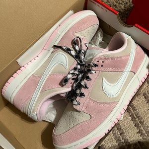 Nike dunk pink foam